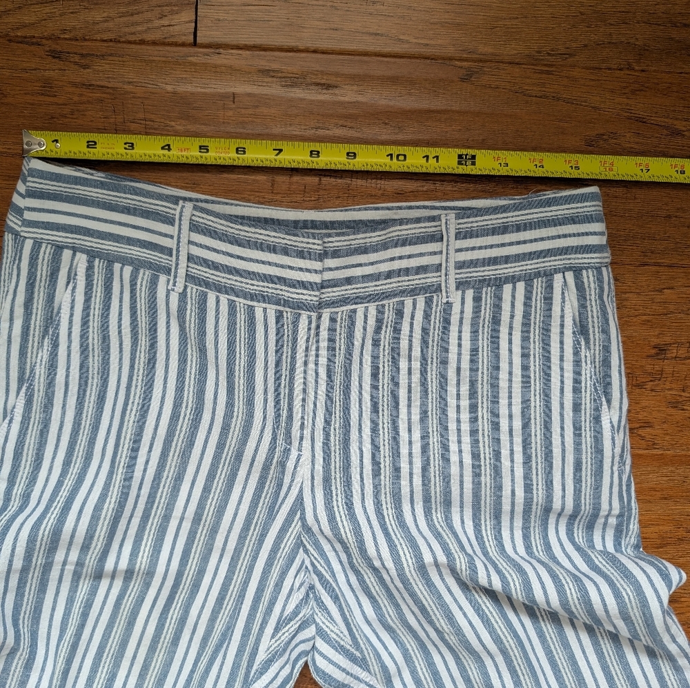 LOFT Anne Taylor Women's Linen Blend Striped Blue And White Capri Pants Size 6 - Picture 8 of 8
